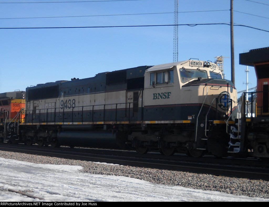 BNSF 9438